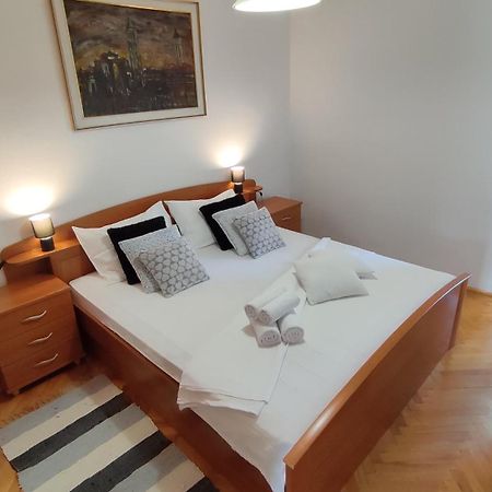 Deluxe Apartman Pervan スプリト エクステリア 写真
