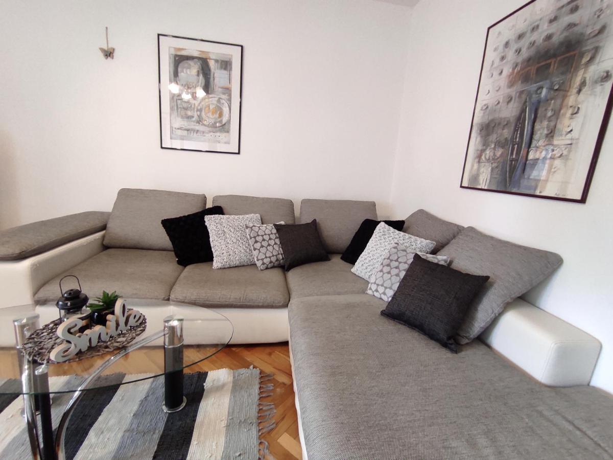 Deluxe Apartman Pervan スプリト エクステリア 写真