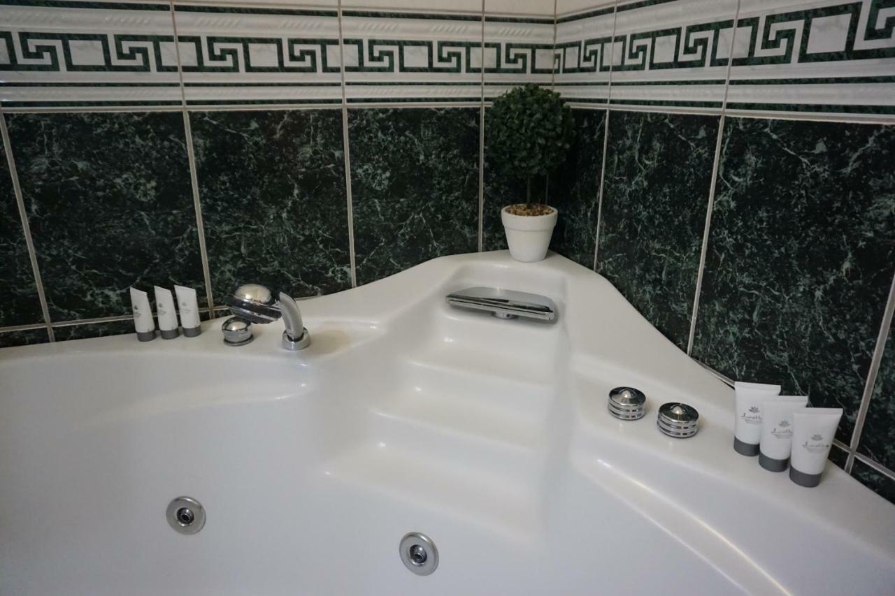 Deluxe Apartman Pervan スプリト エクステリア 写真