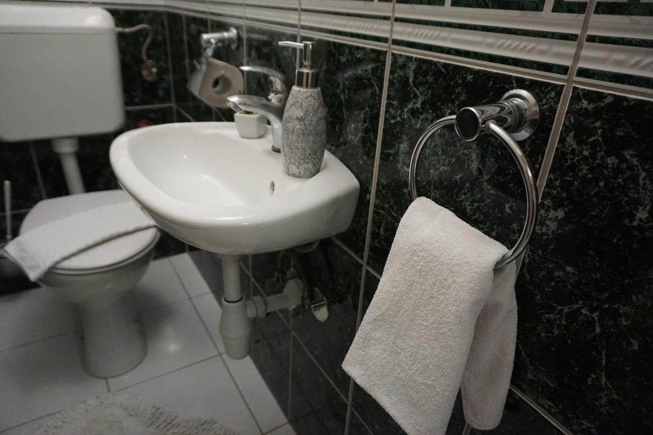 Deluxe Apartman Pervan スプリト エクステリア 写真
